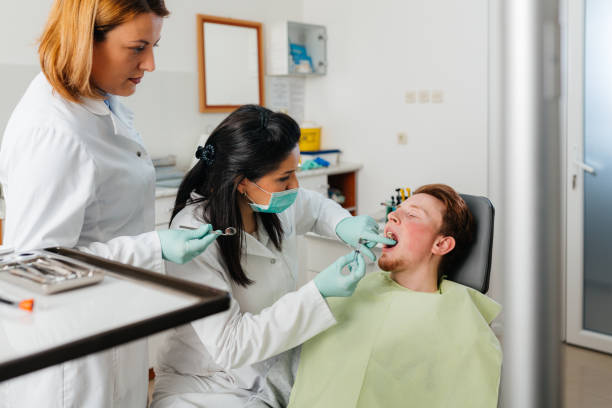 Best Dentist for Tooth Abscess  in Wahpeton, ND